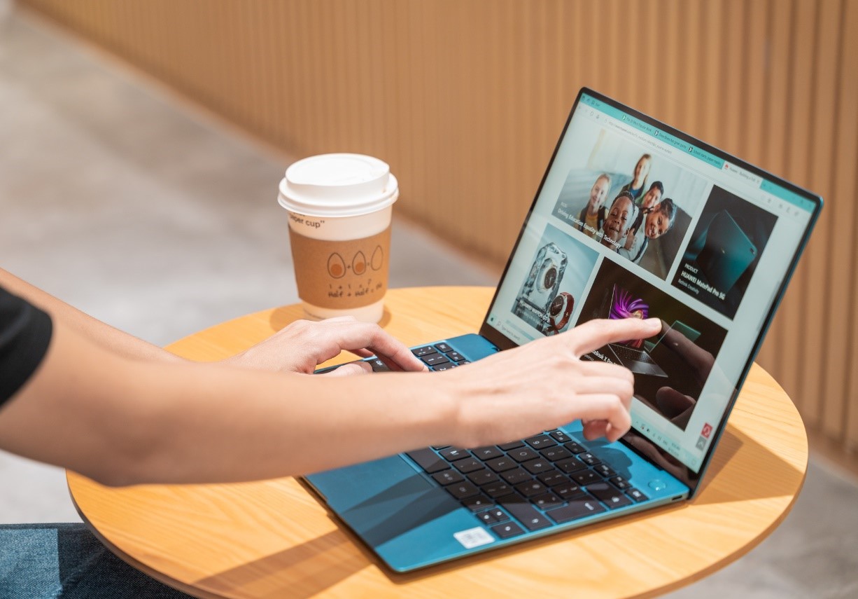 لپ‌تاپ هوآوی MateBook X